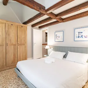 Ve.n.i.ce Cera San Marco Terrace Apartment